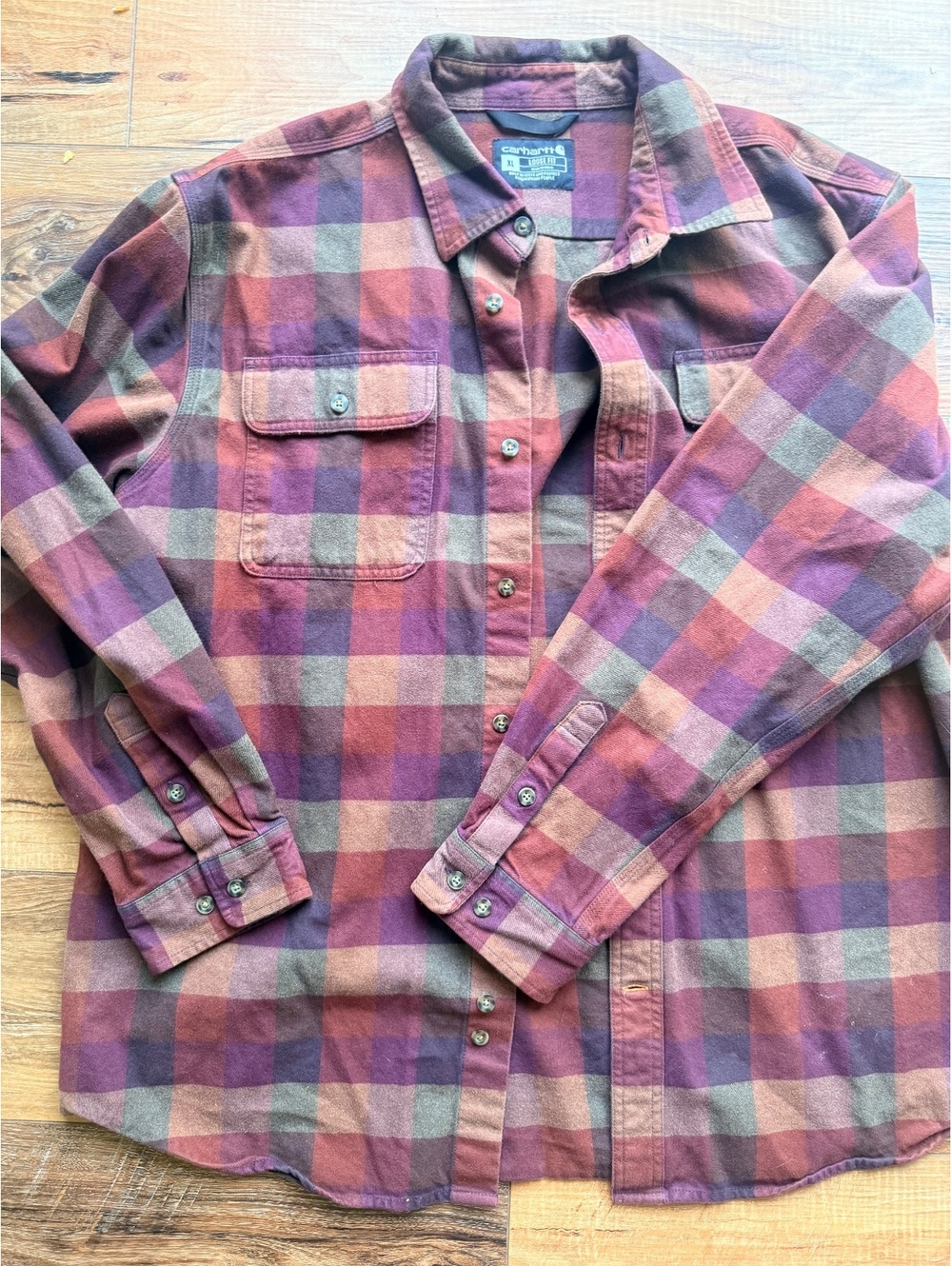 Carhartt Men's XL Loose Fit Long Sleeve Plaid Button-Up Shirt Burgundy Rust